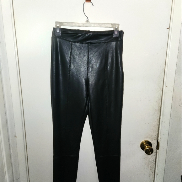 Top shop, leather leggings, side zipper, size 6. - Picture 5 of 5